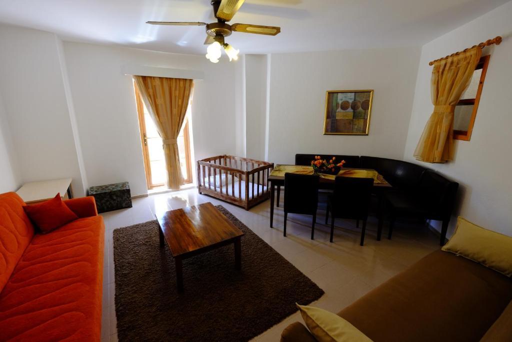 Flying Dutchman Hotel Oludeniz Bilik gambar