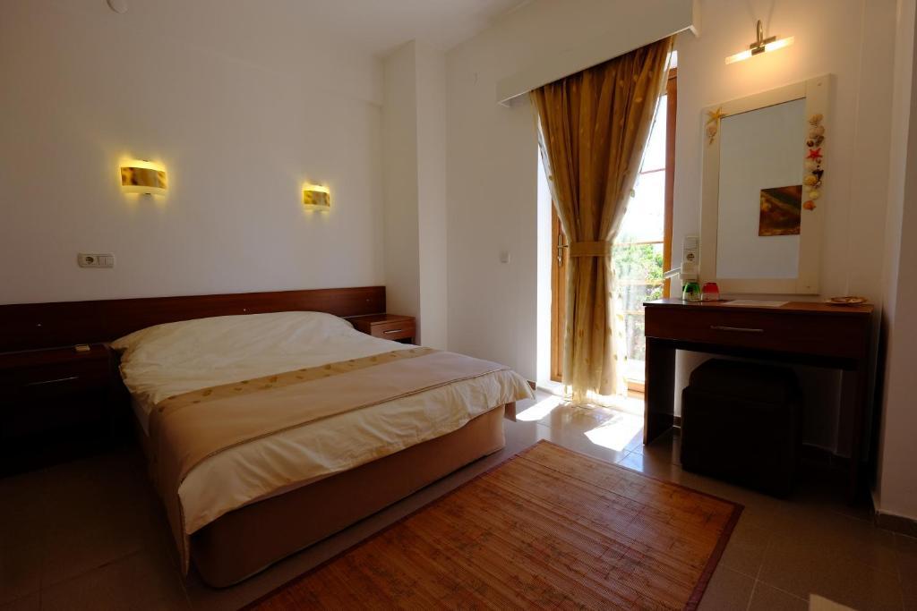 Flying Dutchman Hotel Oludeniz Bilik gambar